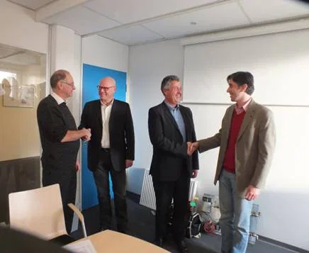 Signing the technology transfer contract with Brunata Denmark in 2012