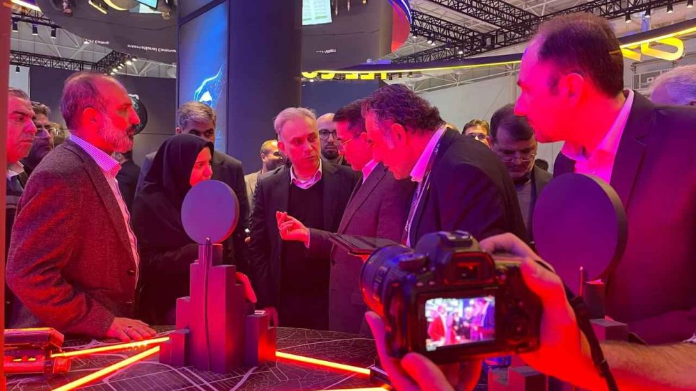 غرفه برونتاب در نمایشگاه تلکام 1403